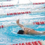 A SCUOLA DI NUOTO